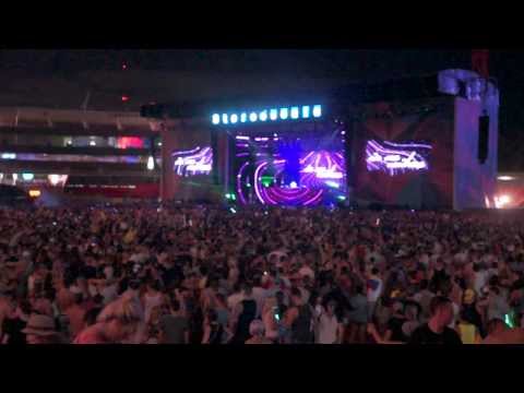 Jase Thirlwall vs Shogun - Freaked vs Skyfire (Armin van Buuren Mashup) @ Stereosonic Sydney 2013