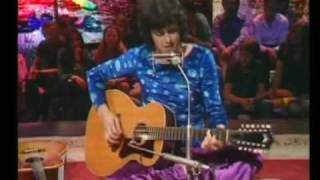 Donovan in Concert - Cosmic Wheels + Maria Magenta