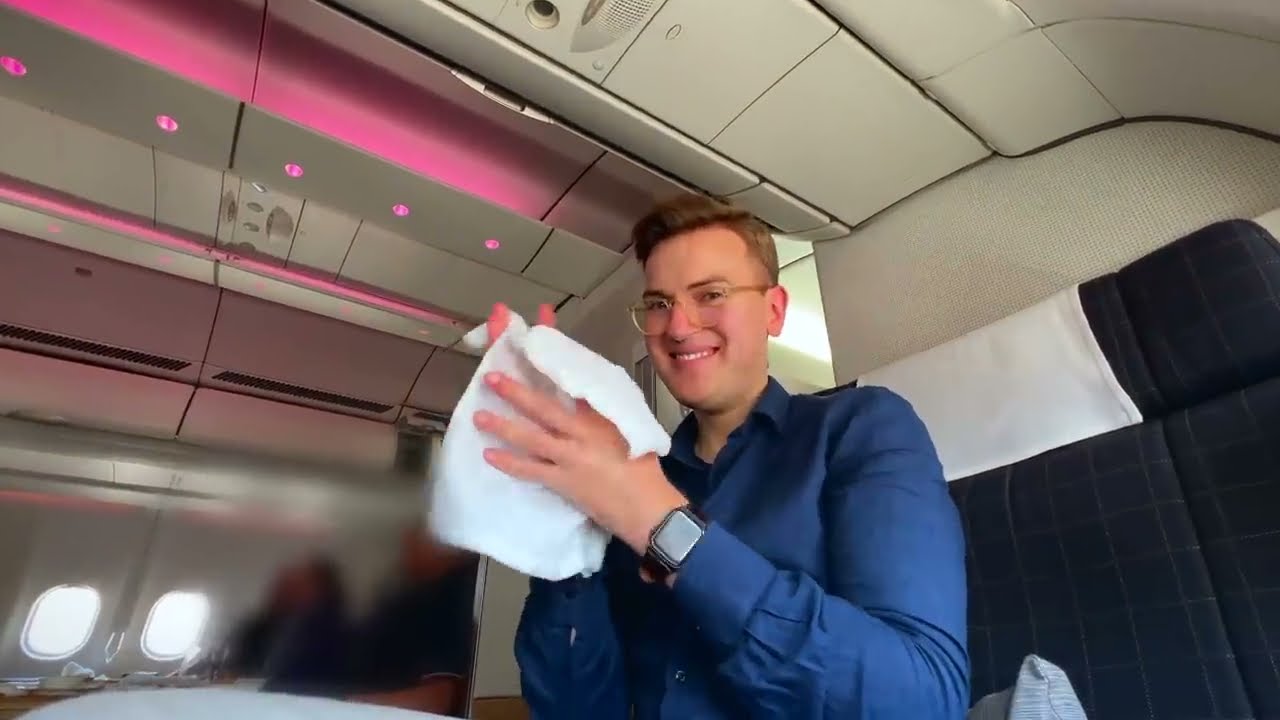 SWISS First Lounge thumbnail