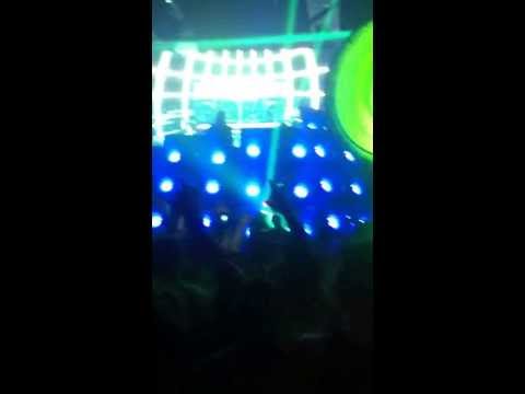 Bingo Players- Seven Nation Army (Firestone Orlando 10/12/13)