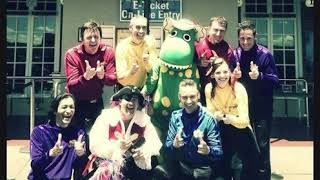 Here Come Our Friends Live Mashup (Original and Emma)