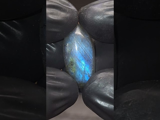 حجر الطاؤوس الطبيعي