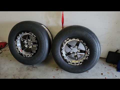 White car 19 Mustang GT C16 test And S71 Beadlock GT500 wheels installed