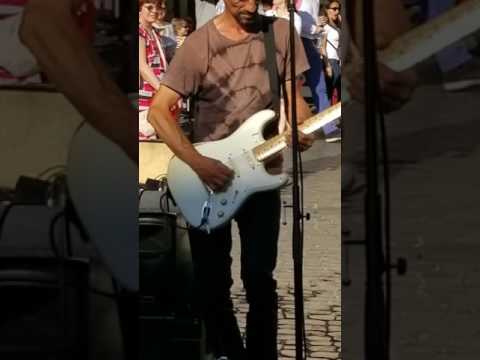 Shine on you crazy diamond at pantheon by street player
