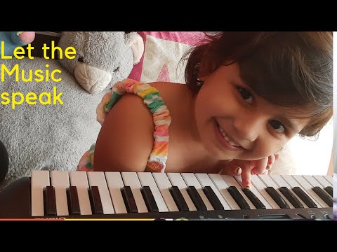 Casio played by cute Little girl Rutva I National Anthem by 4 years old girl