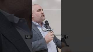 Haviv Gur SHUT DOWN Interrupting Masked Protestor