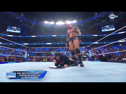 Randy Orton ataca con un RKO a Roman Reigns camino a Royal Rumble - WWE Smackdown 19/01/2024 Español