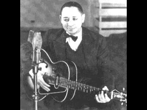 Tampa Red's Hokum Jazz Band - My Daddy Rocks Me With A Steady Roll