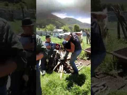 Suoni e canti con organetto e fisarmonica in montagna dopo la transumanza