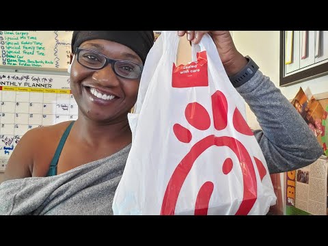 #chickfila | Spicy Southwest Salad Review | HEALTHY HABITS Day 155 of 365