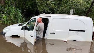 Liquid Lunch Leads To Wet Pants || Vehicles Vs Deep Water || Flood Compilation