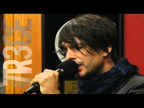 Así sonó "Estrellas" de "Los de Adentro" en La Rola