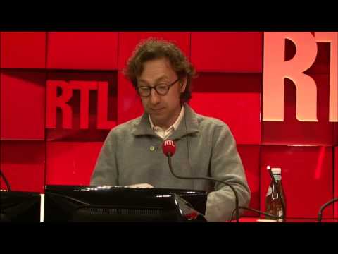 Stéphane Bern welcomes Marina Foïs and Laurent Lafitte to A La Bonne Heure on January 27, 2015.