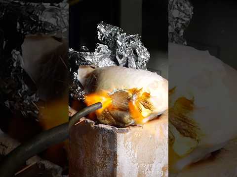 The most reactive element in the world - Fluorine #experiment #chemistry #advancedtinkeringde #sc...