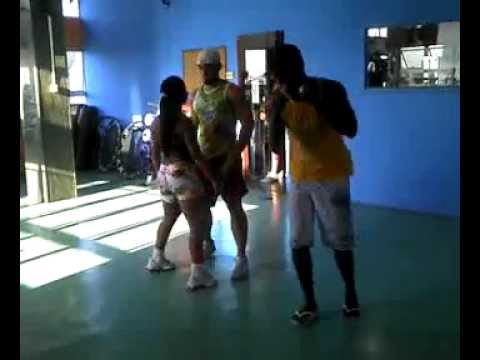 Ta calor , ta quente - Mulher Filé e Cantor Don