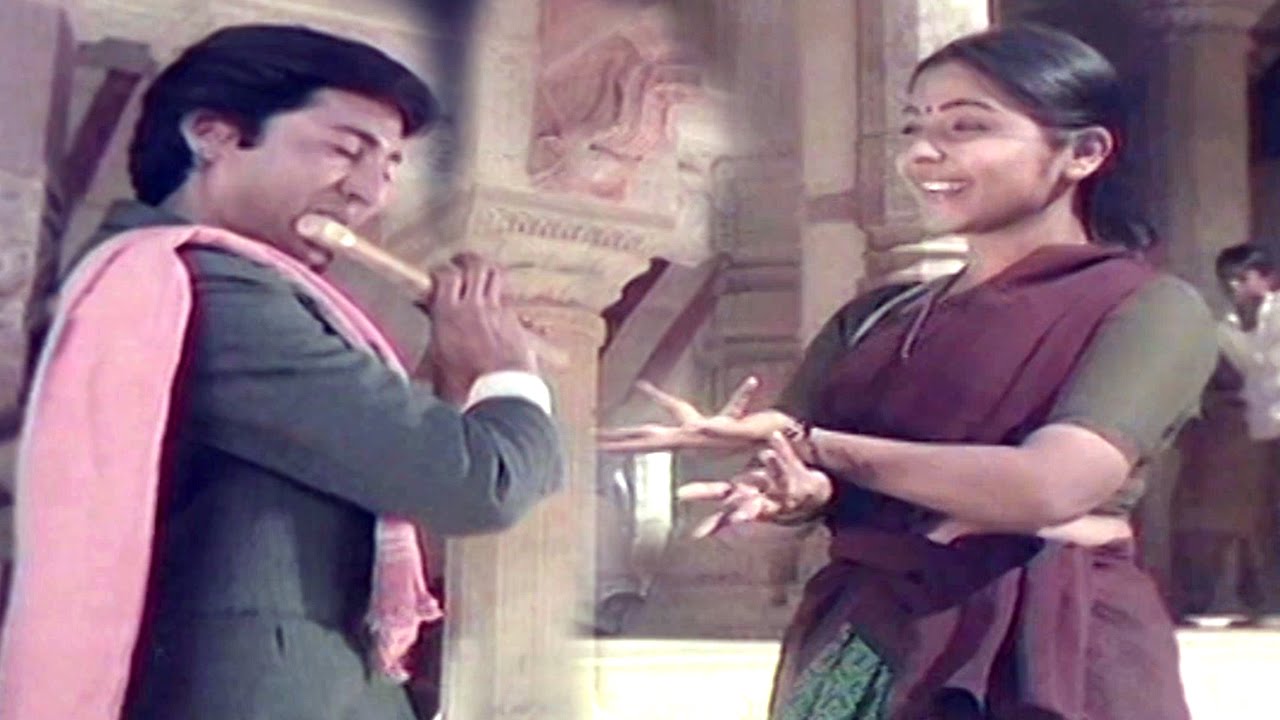 PaaTallO PaaDalEnidii Lyrics  | Sirivennela | Moon Moon Sen, Sarvadaman Banerjee, Suhasini | U. Chinaveerraju