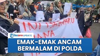 Emak-emak Kepung Polda Metro Jaya: Kalau Sampai Dokter Tifa Tidak Keluar, Kami Bermalam di Sini