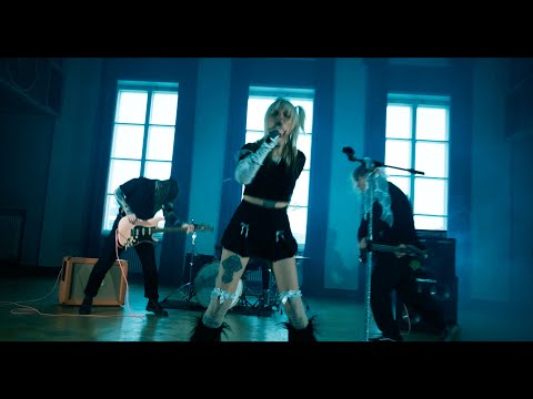 Nenerchy - Mustaa Huulipunaa (MUSIIKKIVIDEO)