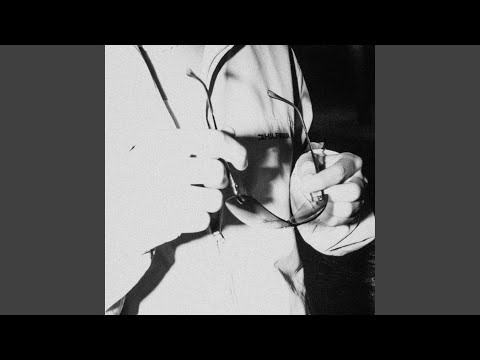 Frio (feat. Bishop one)