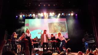 Rachel Platten, Leona Lewis, Allen Stone singing With A Little Help From My Friends