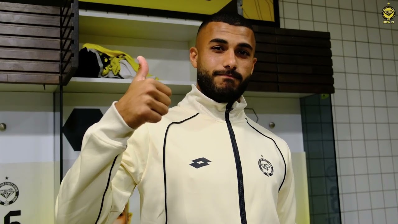 כשאתה מגיע למשחק ומוצא את עצמך ליד הלוקר 📸😅