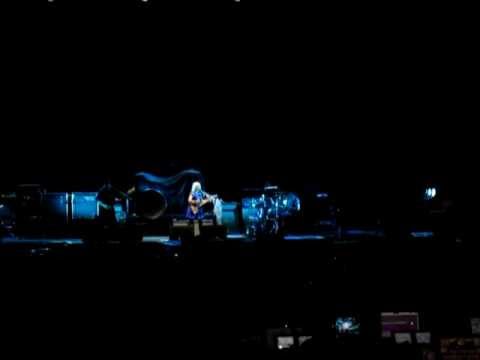 The Joy Formidable -- A Heavy Abacus (Live at Madison Square Garden 11/13/2011)
