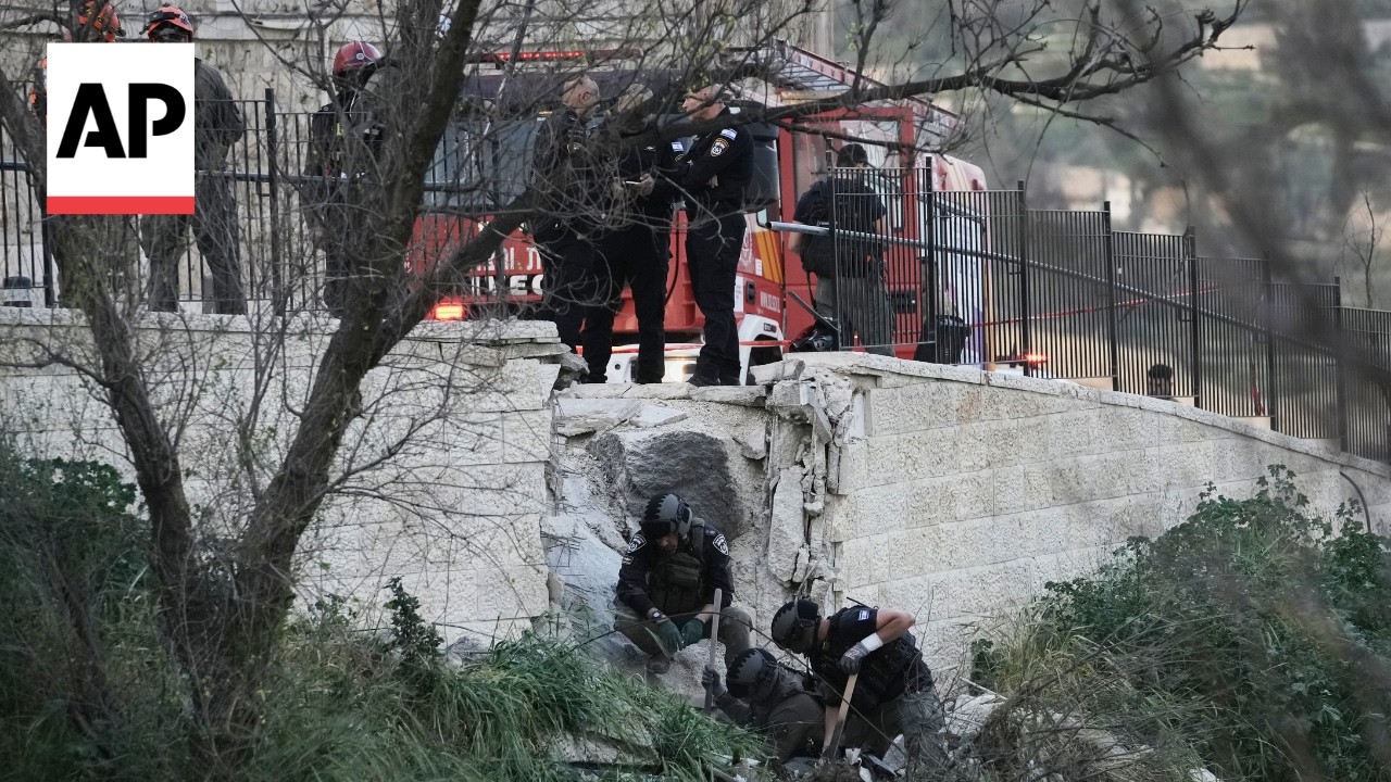 Video | Fragments of an Iran missile strike hit the Old City in Jerusalem