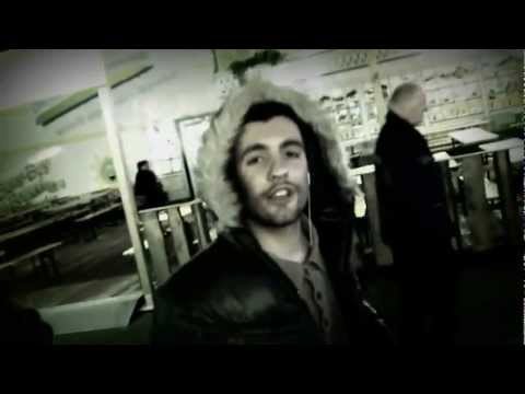 Metanastis ft. Vivi - Se Psaxnw (Official Video)