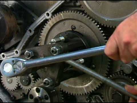 Removal of camshaft gear,2min