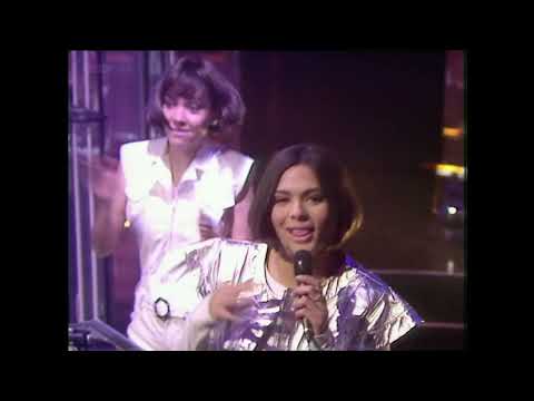 Betty Boo - Doin the Do (First Performance) - TOTP - 14 06 1990