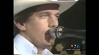 George Strait - You Look So Good In Love ♬ (Live CMT Austin City Limits / 1989) Performace.