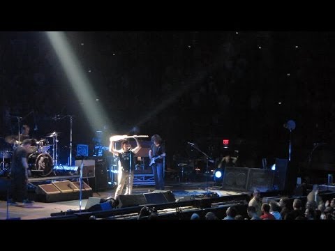 Pearl Jam: Porch [HD] 2010-05-15 - Hartford, CT