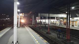 preview picture of video 'KA Brantas melintas di Stasiun Cirebon'