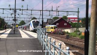 preview picture of video 'SL X60 commuter trains at Knivsta, Sweden'