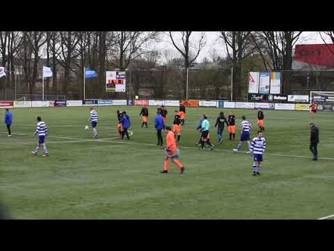 OLIVEO 1 - Wippolder 1 2e klasse voetbal wedstrijd