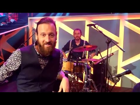 Edu Soto nos presenta a su gran banda Delaroom con la que toca en directo - Improvisando