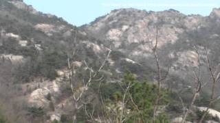 preview picture of video '(대한민국, 서울)웅장한 바위의 절경, 북한산 (République de Corée, Séoul)Paysages de roche grandiose, le mont Bukhan'