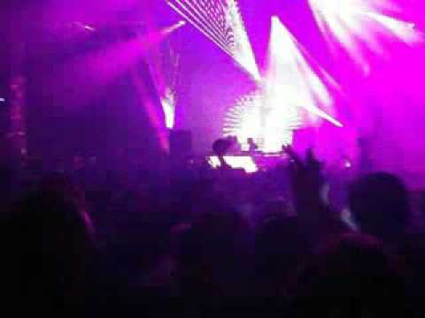 Creamfields 2010 - Swedish House Mafia - Otherside (Red Hot Chili Peppers)