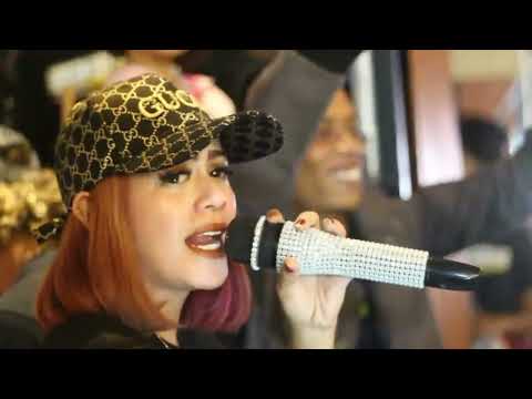 ade astrid (midua cinta)