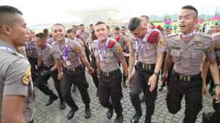 Download lagu YEL YEL .taruna akpol den 50 memeriahkan run bhyangkara di monas mp3