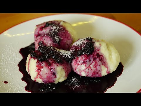 Nejlepší BORŮVKOVÉ KNEDLÍKY (knedlíky s borůvkovou omáčkou) | Vaříme s Kubíčkem (RECEPT #41)