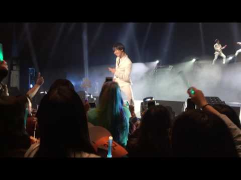 170326 SHINee World V in LA - Ready or Not [Fancam]