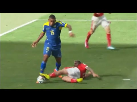 2014 WM Schweiz vs Ecuador | Monster Tackle Behrami und last Minute Goal Seferovic