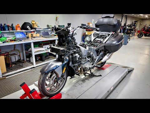 K16GTL Fairing Frame R&R!! • What an Epic Task! | TheSmoaks Vlog_2668