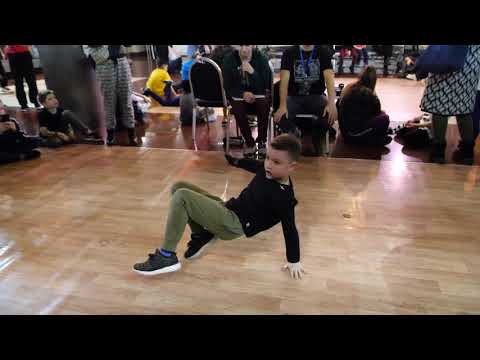 отбор 10-13 bboy Dobro vs ? - брейкданс батл WINTER WARS 2020