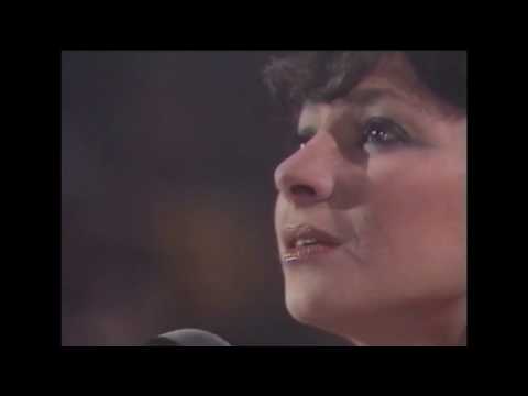 Esther Ofarim אסתר עופרים - In Germany before the war (live, 1979) - HQ -