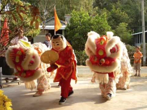 Thể hiện bởi Tường Lan