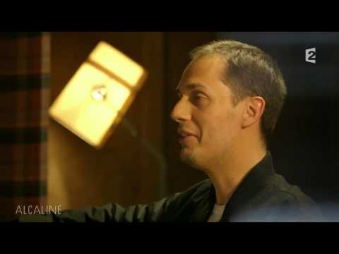 Alcaline, le Mag : Grand Corps Malade improvise des slams