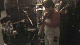 Pensando En Saltar Lyrics English Translation