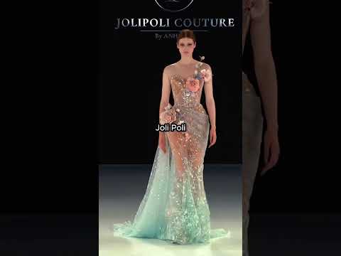 Dos diseñadores... MISMA SALA #runway #fasionista #fashion